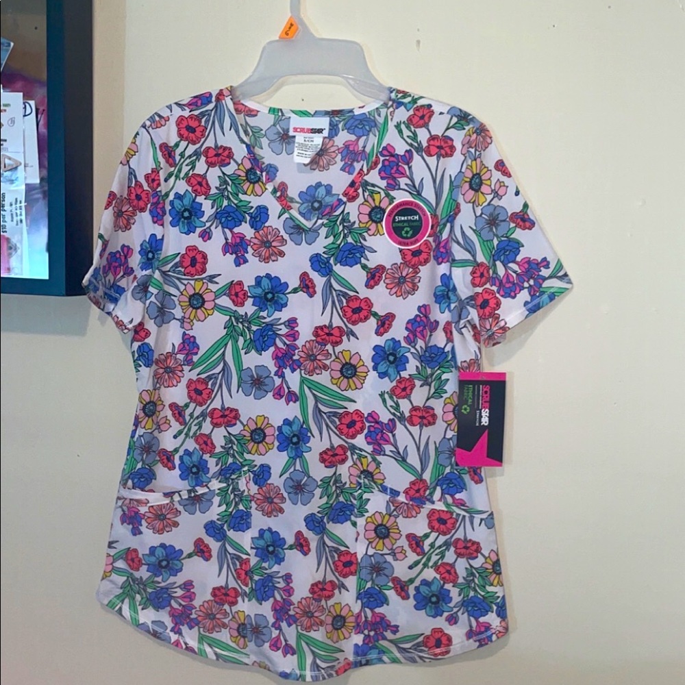 Brand new size small floral scrub top